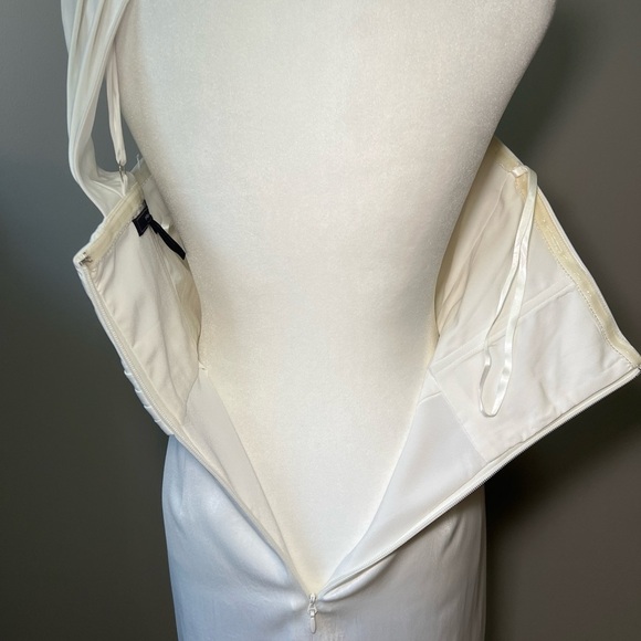 BCBGMaxAzria Palais White Mini Dress One Shoulder Bow Front Size 4 Cocktail - Picture 9 of 12